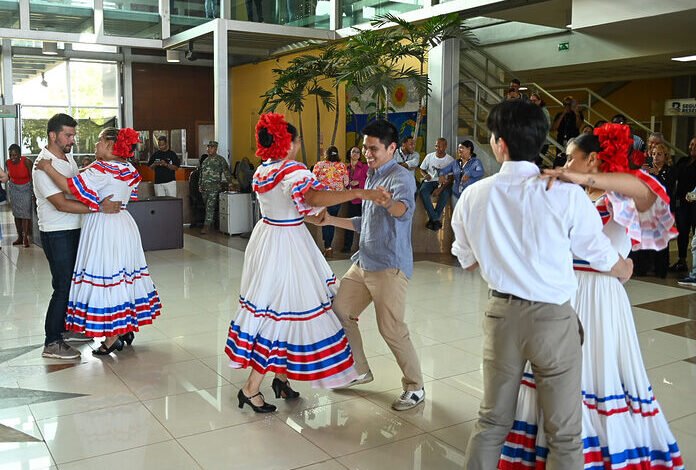 MITUR presenta estrategias de innovación turística a estudiantes de la University of Pennsylvania