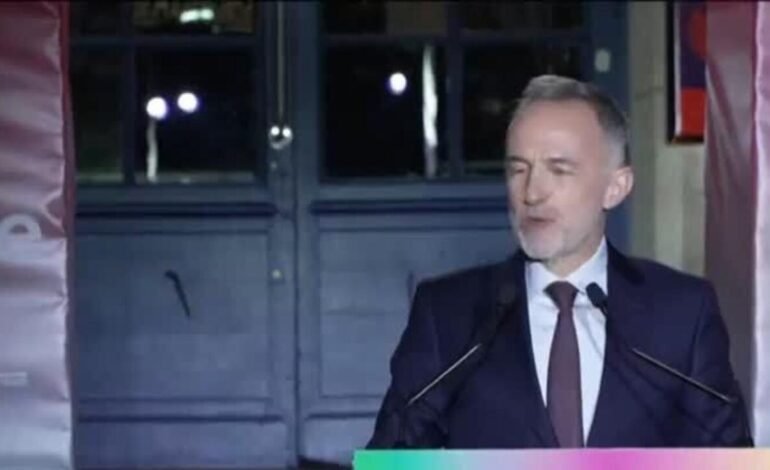 Municipales en Francia: socialistas mantienen grandes ciudades como París y Marsella