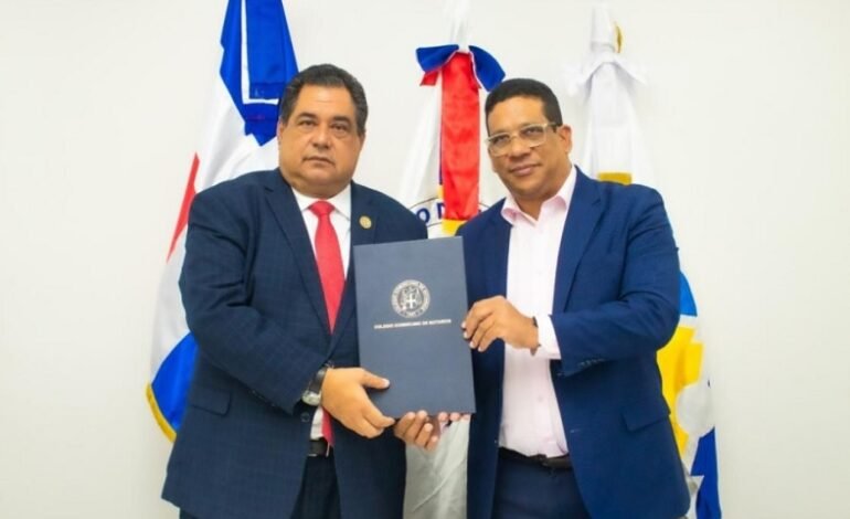 Notarios y la DGCP buscan la transparencia en licitaciones