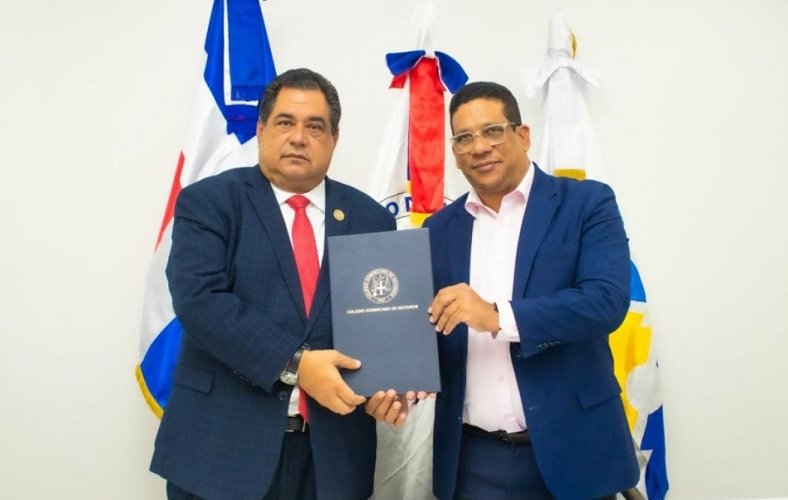 Notarios y la DGCP buscan la transparencia en licitaciones