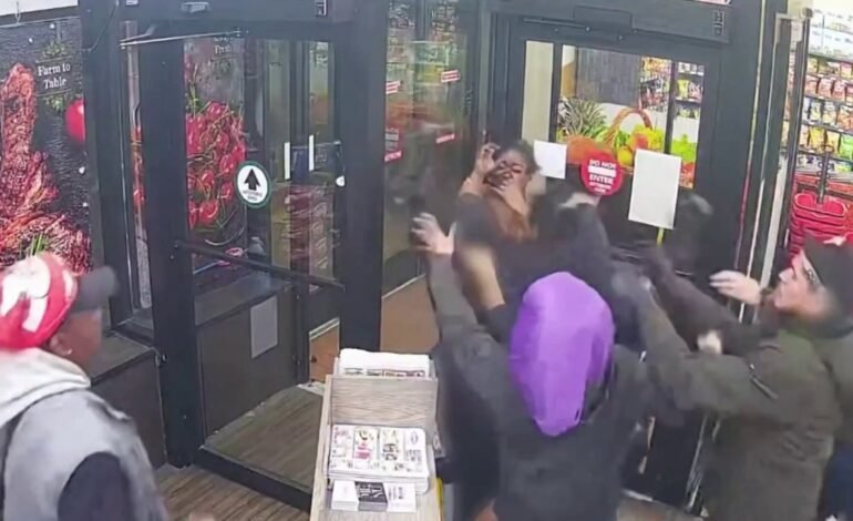 NY: Buscan grupo atacó a empleados dominicanos de un supermercado