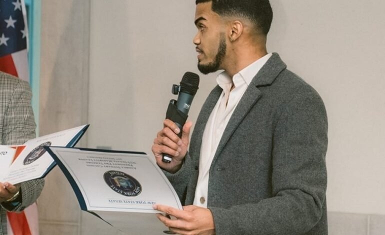 NY: Reconocen dominicano Ángel Martínez Reynoso