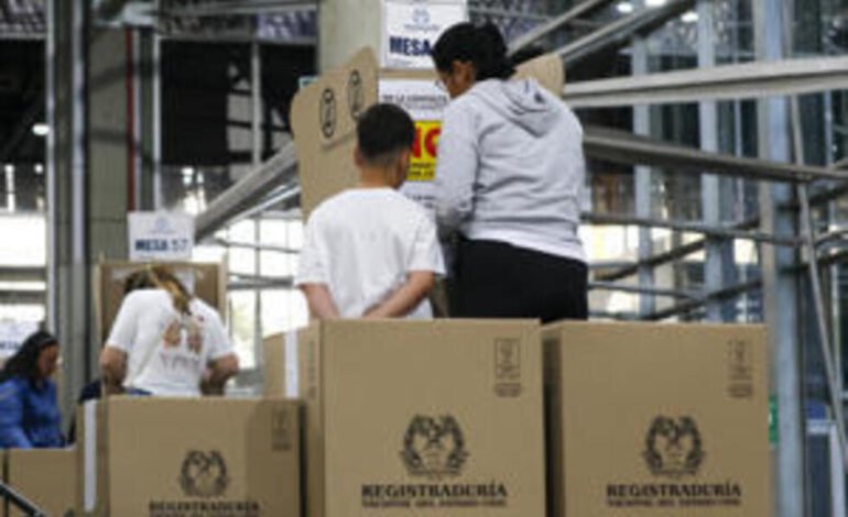 Paloma Valencia, Claudia López y Roy Barreras competirán con Iván Cepeda por la Presidencia de Colombia