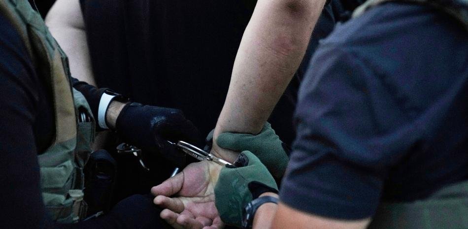 PARAGUAY: Arrestan dominicano con 50,000 dosis de éxtasis