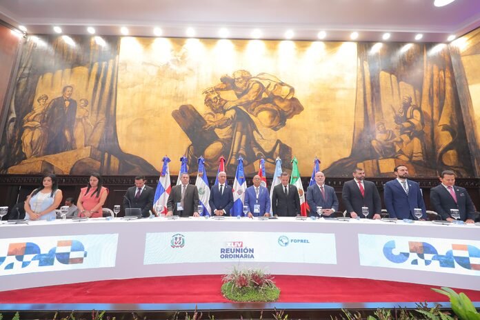 Parlamentos de Centroamérica, el Caribe y México escogen a Carlos Johnny Méndez y Alfredo Pacheco como presidente y vicepresidente del FOPREL