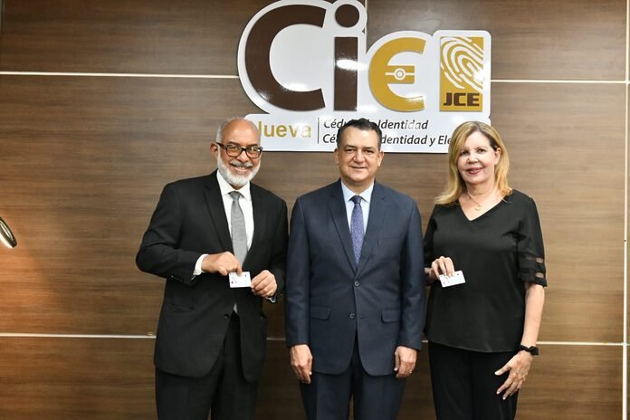 Persio Maldonado resalta trascendencia de nueva cédula para la modernización del Estado y el sistema electoral