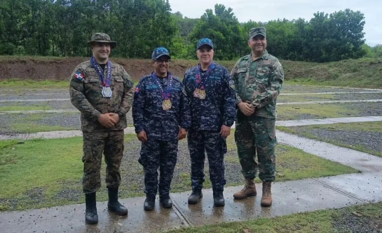 Policía Nacional barre en tiro con fusil en Juegos Militares