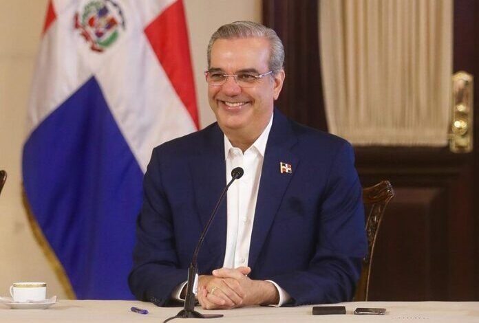 Presidente Abinader viaja este lunes a París , Francia; se reunirá con su homólogo Emmanuel Macron y reforzará agenda anticorrupción, integridad y comercio