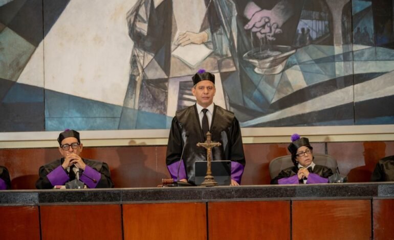 Presidente de la Suprema Corte defiende independencia judicial