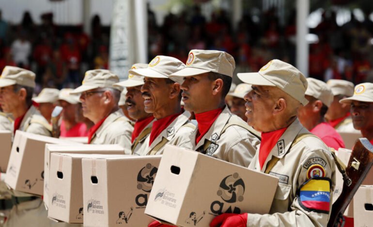 ¿Qué significa la salida de Vladimir Padrino López, el poderoso ministro de Defensa de Maduro?