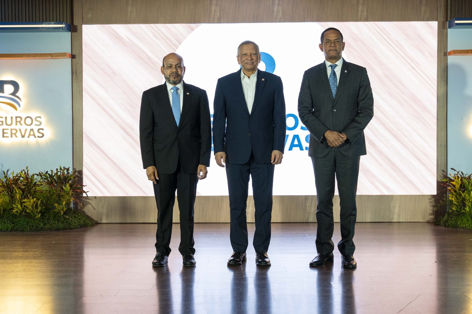 Seguros Reservas celebra su 24.o aniversario y reconoce a aliados destacados