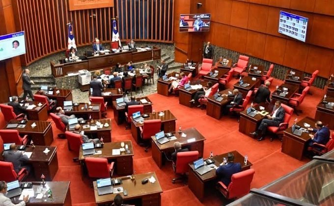Senado aprueba eliminar las candidaturas independientes