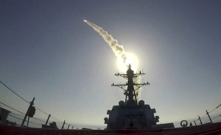 Siguen los ataques contra Irán mientras Trump dijo que operación podría “terminar” pronto