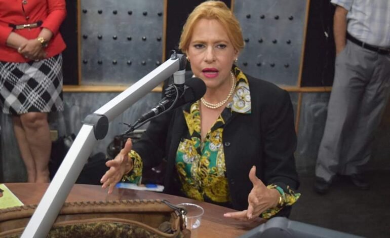 Soraya Aquino critica carga de la crisis en hogares dominicanos