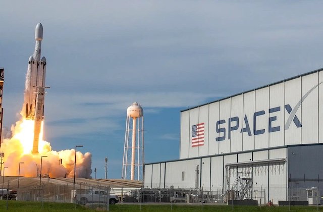 SpaceX busca ingresar 75.000 millones dólares salida a bolsa