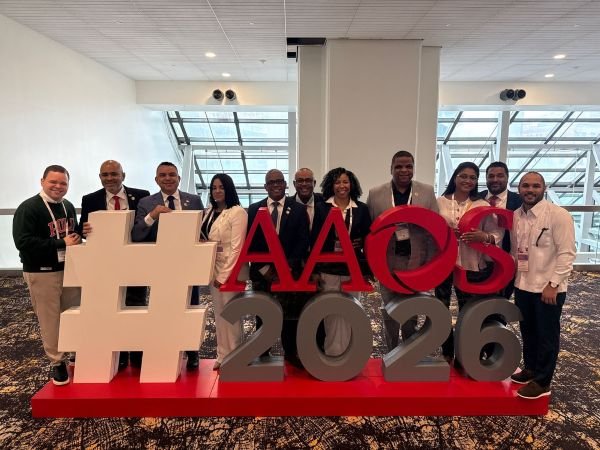 Titular SNS en cita mundial de Ortopedia en Estados Unidos