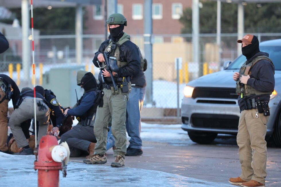 Trump amenaza con desplegar el ICE en aeropuertos por la parálisis presupuestaria
