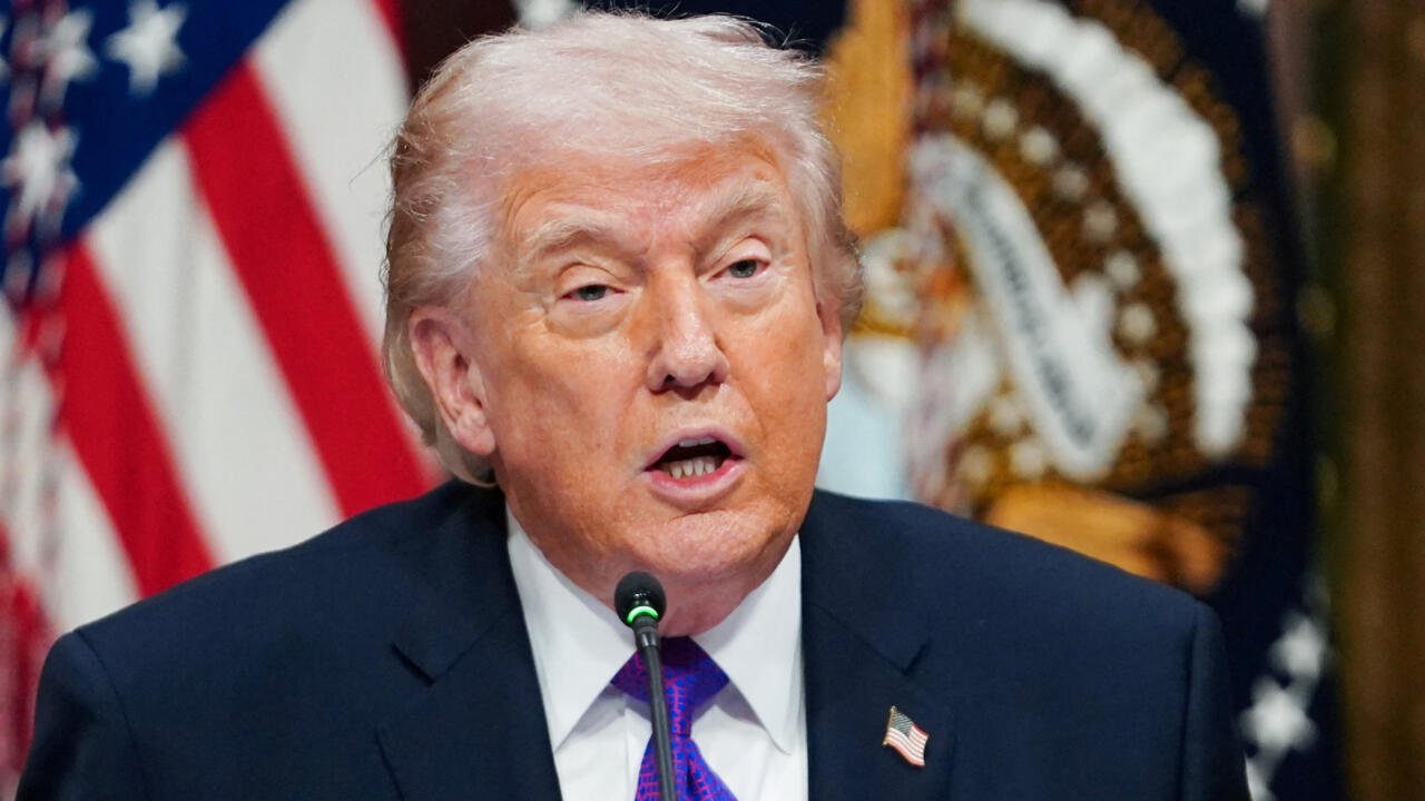 Trump exige la «rendición incondicional» de Irán