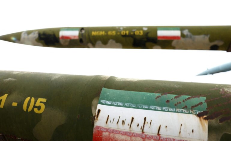 Un mes de guerra en Irán:¿entre versiones de negociaciones y tropas de EE. UU. sobre el terreno?