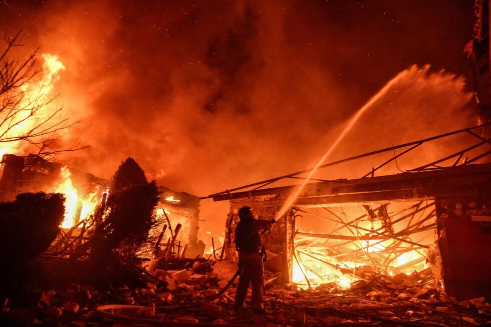Una ola de ataques con drones, reaviva la incertidumbre sobre un alto el fuego entre Rusia y Ucrania