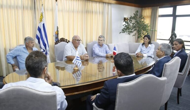 URUGUAY: Embajador RD destaca modelo ambiental de Maldonado