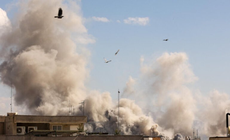 Van 1.045 muertos en Irán, según agencia estatal; Turquía se reserva derecho de respuesta tras disparo de un misil a su país