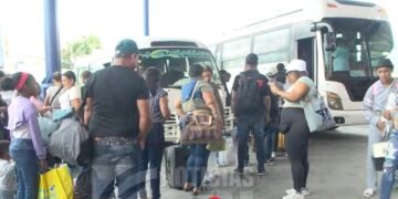 Aumento flujo pasajeros por asueto de la Semana Santa