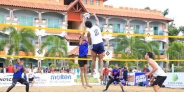 Flujo turístico en Hato Mayor y Vicentillo con voleibol playero