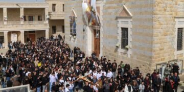 Israel avanza en su ocupación del sur de Líbano, mientras destruye viviendas de aldeas fronterizas