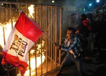 Perú ante unas elecciones inéditas: 35 candidatos a la Presidencia