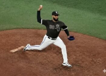 Pitcher dominicano Domínguez impulsa triunfo Medias Blancas