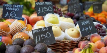 Precios mundiales de los alimentos repuntaron en marzo y reflejan los efectos de la guerra