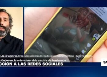 ¿Qué señales indican que alguien es adicto a las redes sociales?