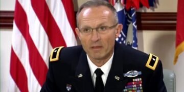 Secretario de Guerra de EE. UU., Pete Hegseth, destituye al general Randy George