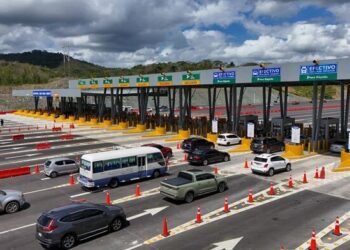 Semana Santa 2026 rompe récord histórico de tránsito vehicular: más de 891,000 vehículos han cruzado los peajes en tres días